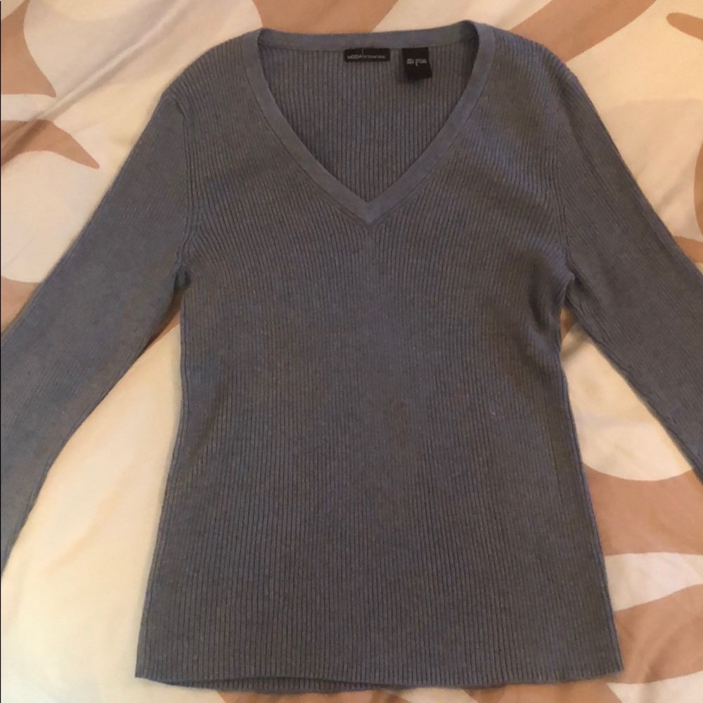 MODA International sweater